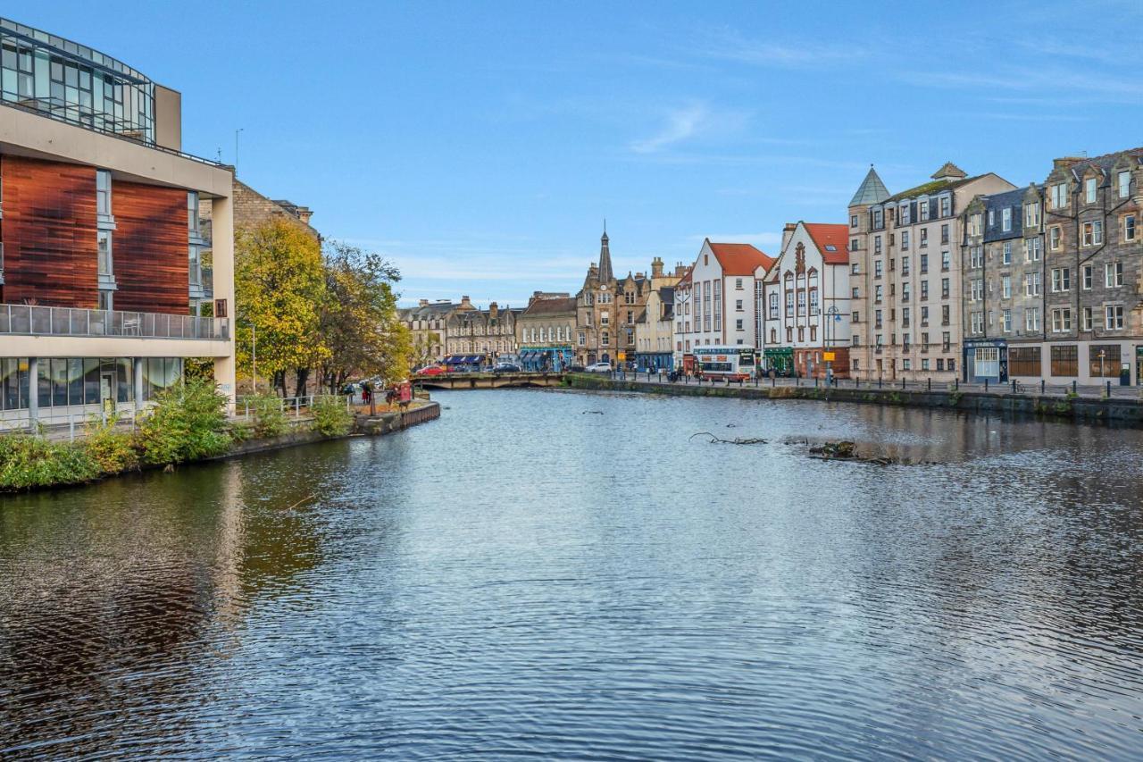 Private Ground Floor Main Door Entrance - Spacious 2 Bedroom Property - The Shore, Leith Edinburgh Exterior photo