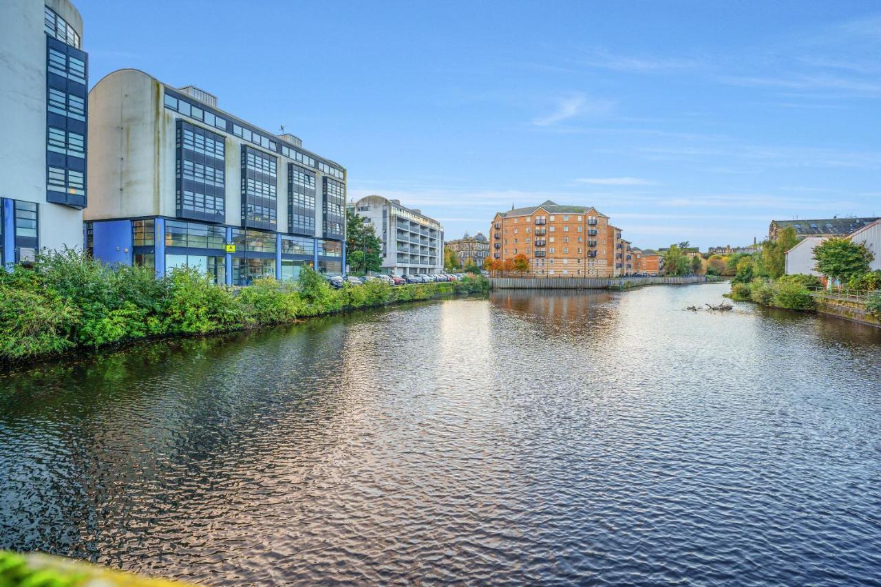 Private Ground Floor Main Door Entrance - Spacious 2 Bedroom Property - The Shore, Leith Edinburgh Exterior photo